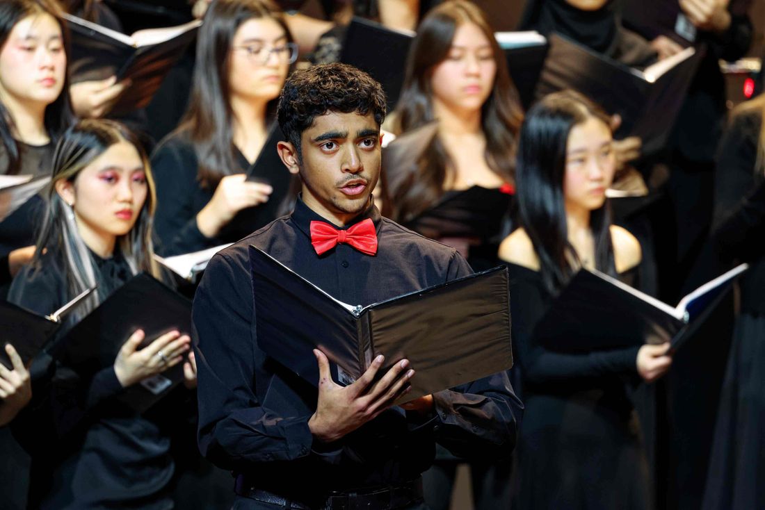 Body image for the article: Winter Choral Concert Photo Spread