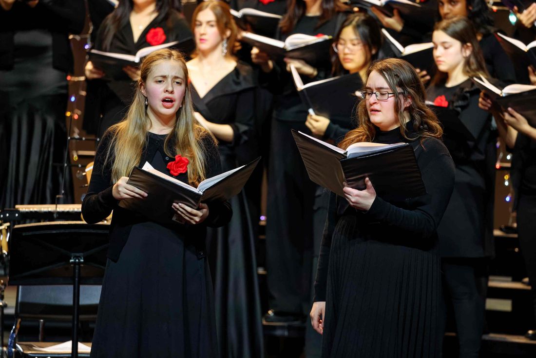 Body image for the article: Winter Choral Concert Photo Spread